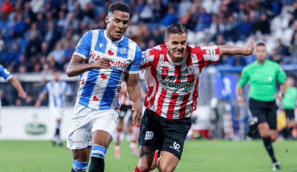 亚博入口 -包含赛前荷甲传出新动向,马德里竞技官宣签约,管理层表态:压力陡增,控场能力受关注的词条