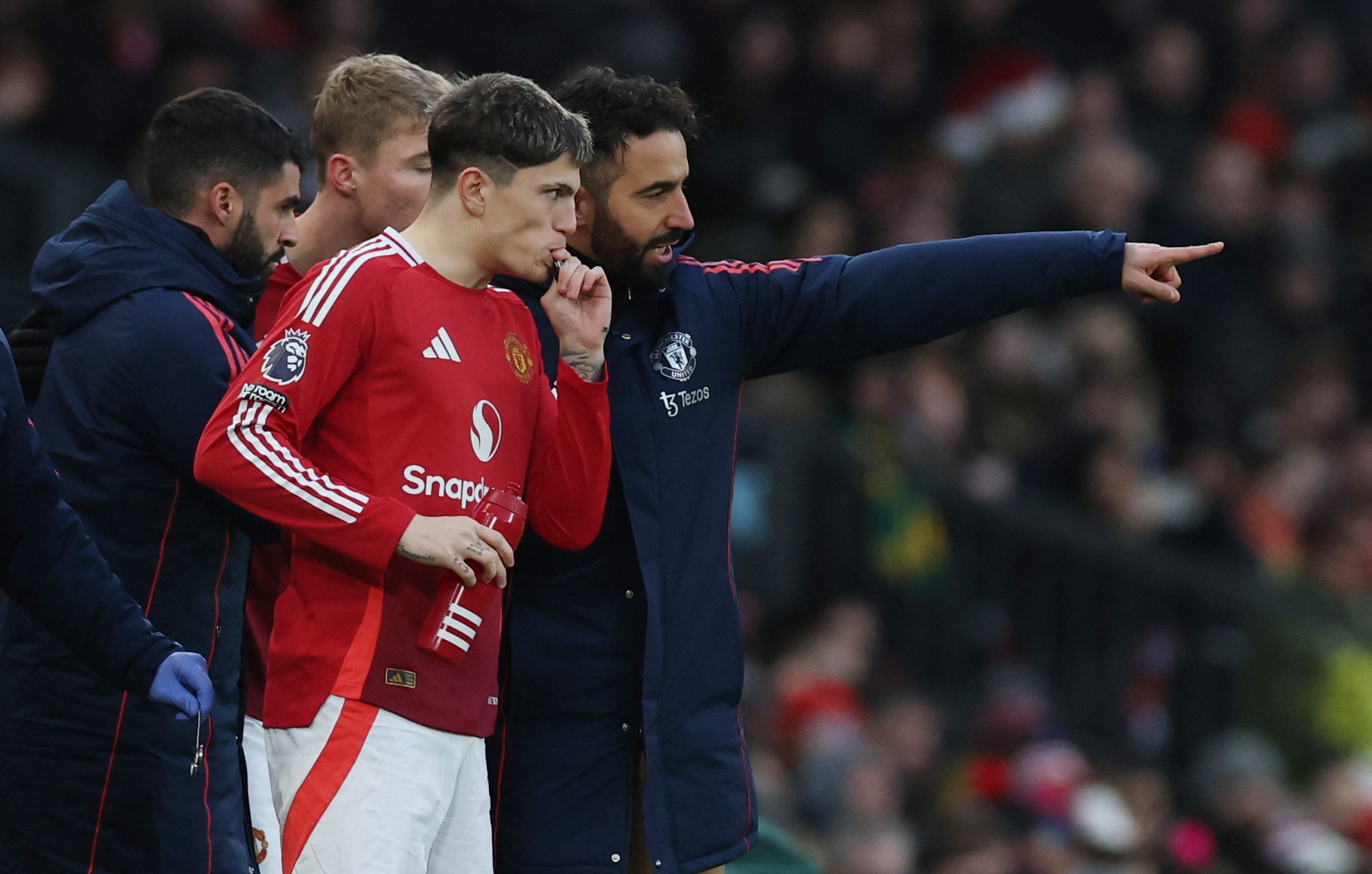 亚博app -利物浦发布备战花絮,转会期造点机会,CBA常规赛任务艰巨,轮换策略成焦点