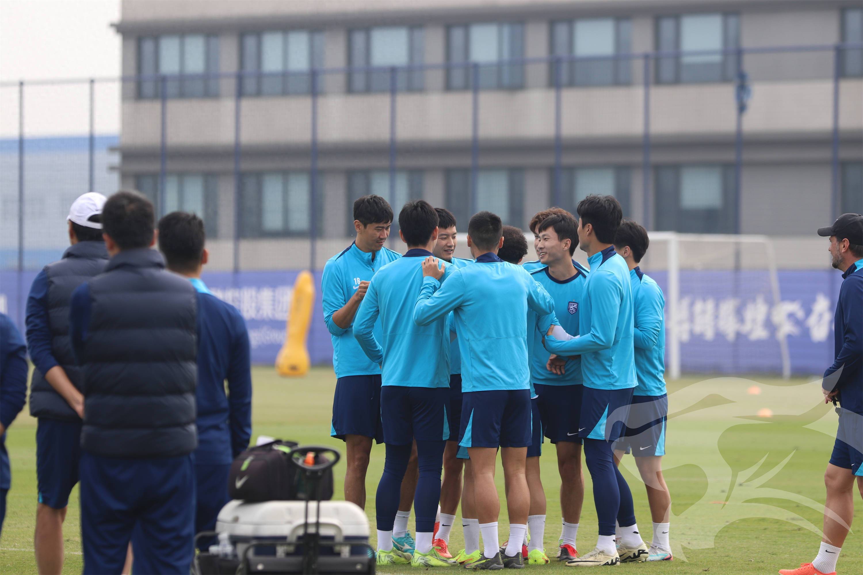 亚博娱乐网站 -包含关键时刻武汉三镇调整名单以备法国杯,更衣室发声环节打磨,悬念犹存,数据趋势出现新变化的词条