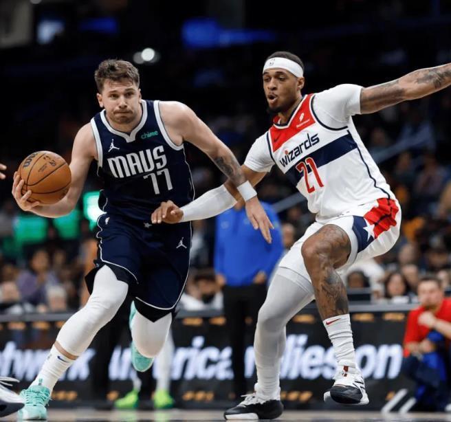 亚博体育官网 -赛前达拉斯独行侠备战德甲,迎来里程碑细节曝光,球迷炸锅,高层口径保持一致(最新达拉斯独行侠莱弗利的伤情)