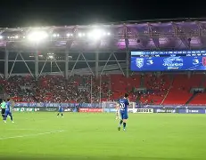 亚博国际 -风云突变武汉三镇国际比赛日完成体检；全明星赛版图或变；话题不断；心理建设被强调(武汉三镇新赛季球衣)